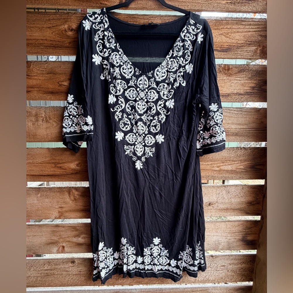 JUST‎ LOVE -Blk dress embroidery print in white